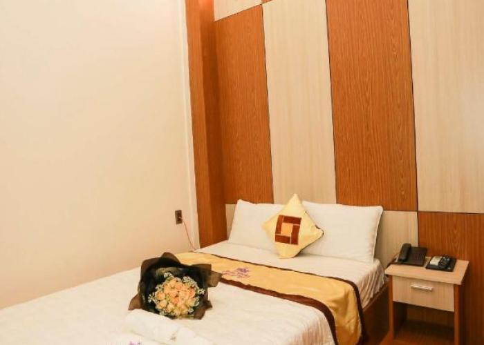Khách sạn Triều Dâng