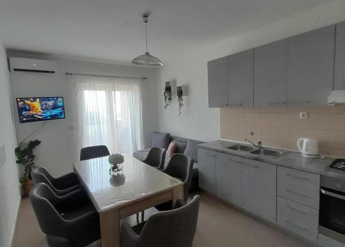 Apartments Monika Omiš