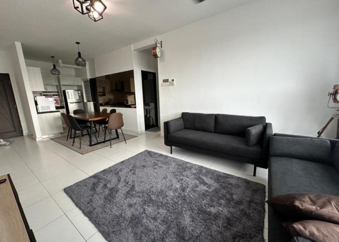Kyra The Heights Residence Condo Ayer Keroh Melaka WiFi, Netflix & Pool