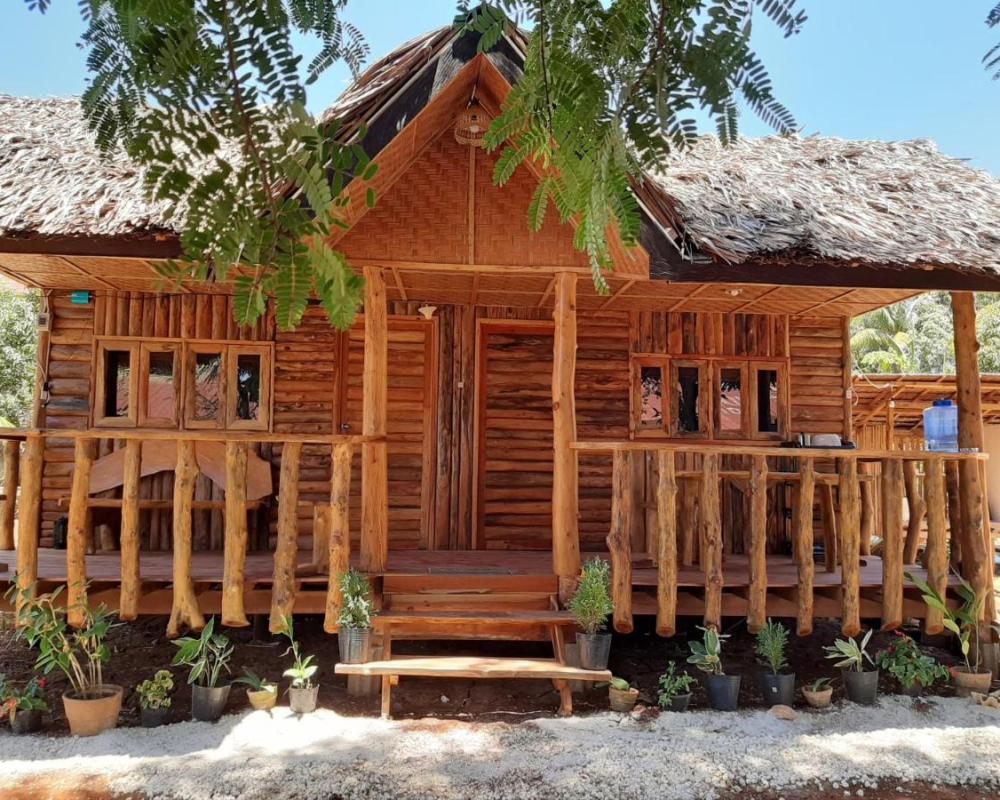 Travis Post Homestay