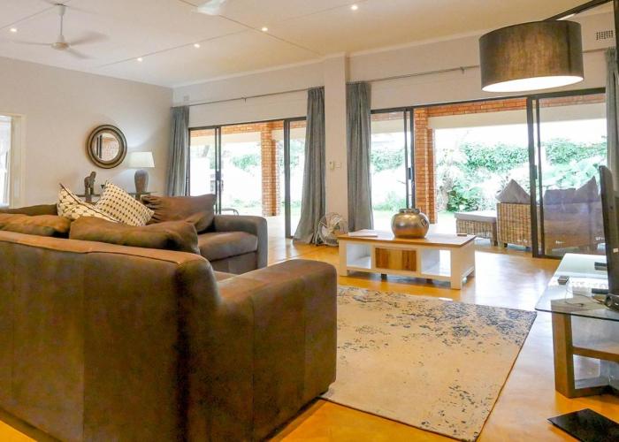 Victoria Falls, Private, Secluded, Self Catering Cottage