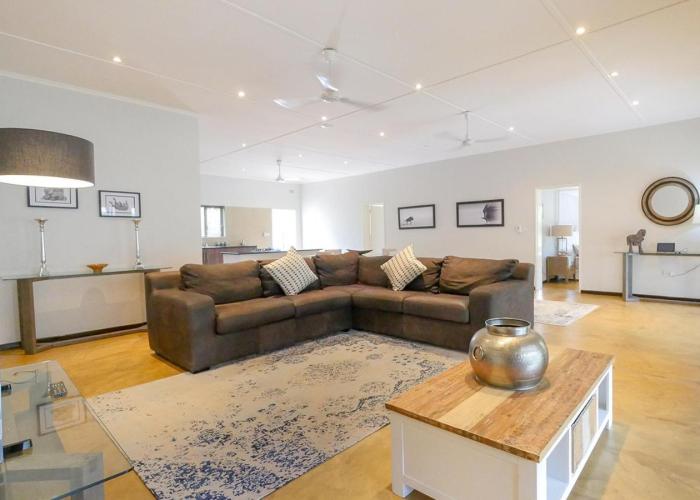 Victoria Falls, Private, Secluded, Self Catering Cottage