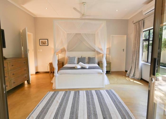 Victoria Falls, Private, Secluded, Self Catering Cottage