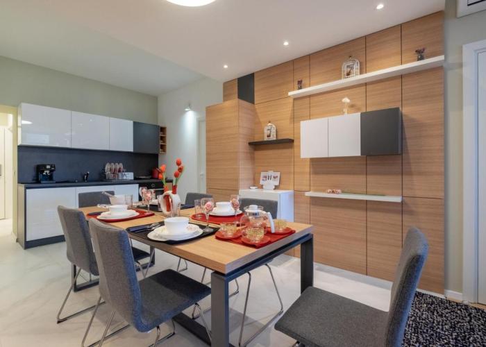 Vitosha Blvd Luxury 2-Bedroom, 2-Bathroom with Balcony