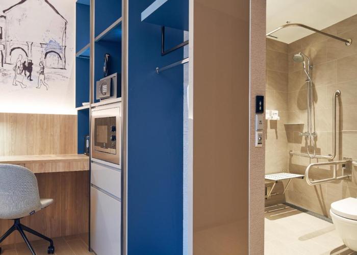 Capri by Fraser China Square, Singapore