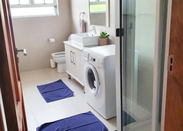 Acacia Four Seven Self-Catering