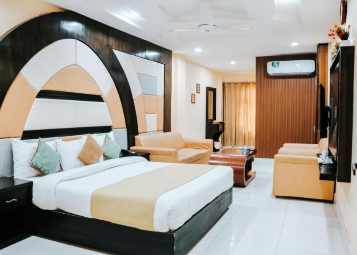 Hotel Crown Inn