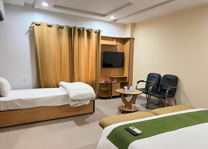 Hotel Crown Inn