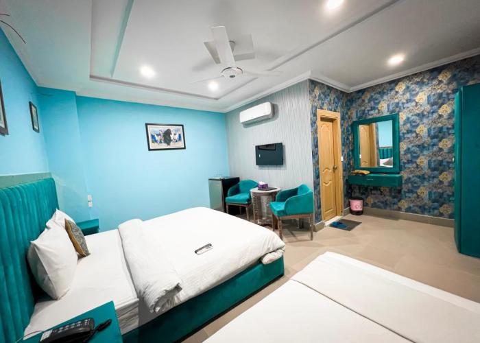Hotel Crown Inn