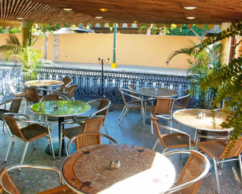 фото Azteca Inn