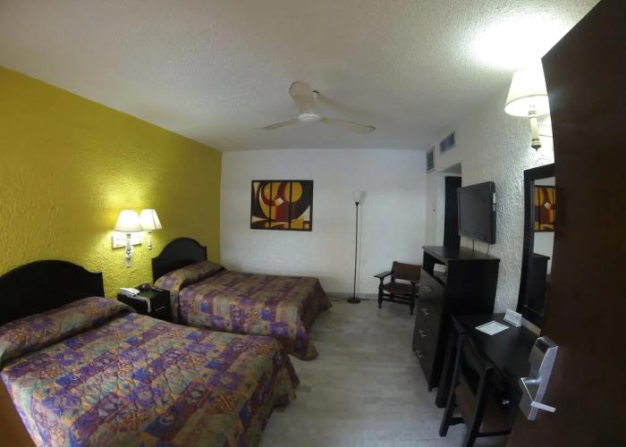 Azteca Inn