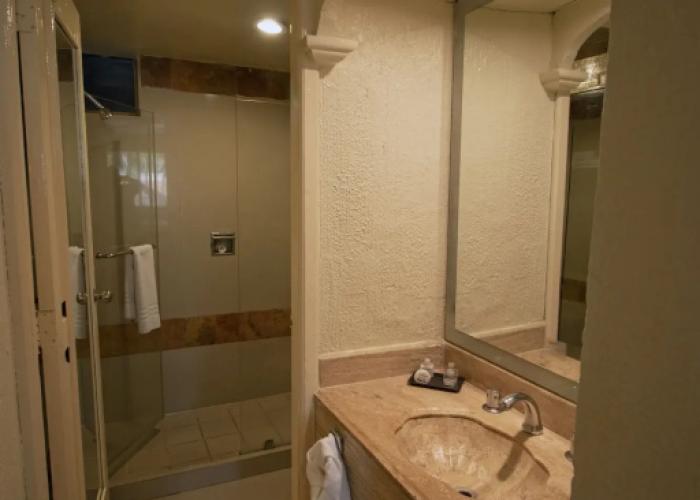 Luna Palace Hotel and Suites