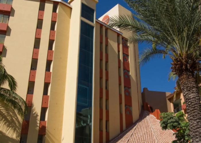 Luna Palace Hotel and Suites