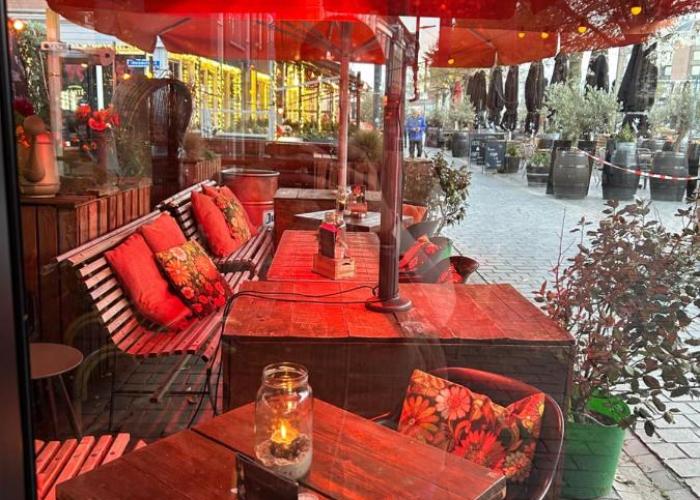 Slapen bij Café de Concurrent