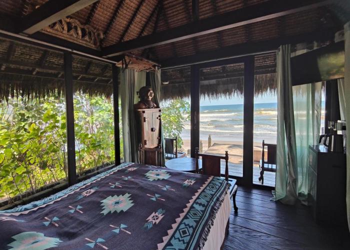 Beachfront Villa Nixie and the Sea