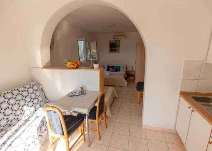 Apartmani Maja