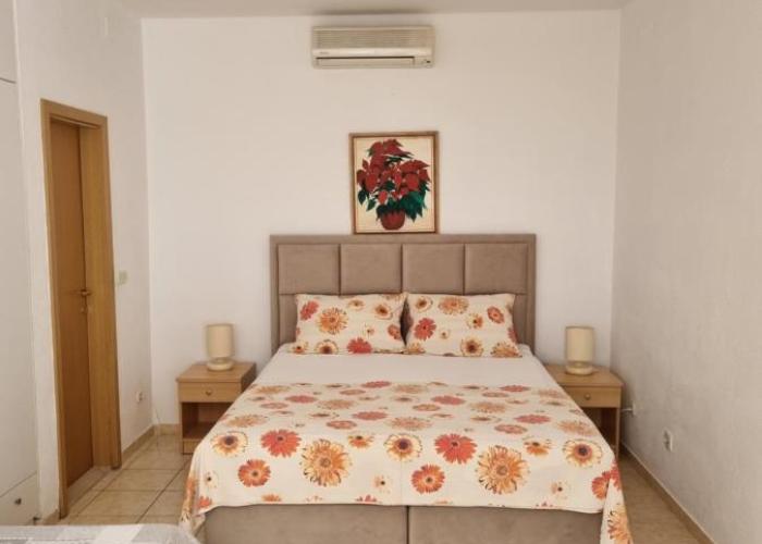 Apartmani Maja