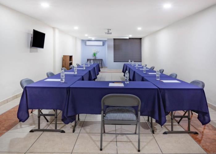 Days Inn by Wyndham Piedras Negras