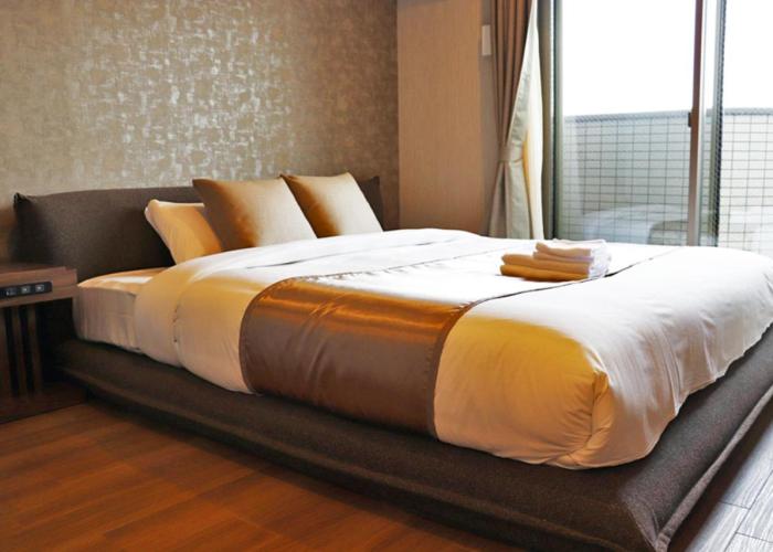 Ostay Vermillion Namba