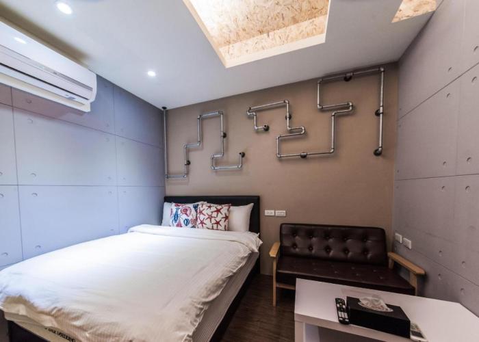 Hostel Superman
