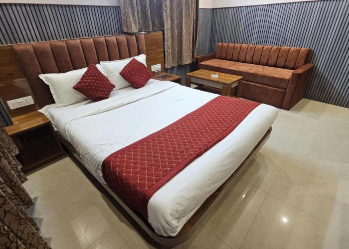 Tirupati Lodge NJP
