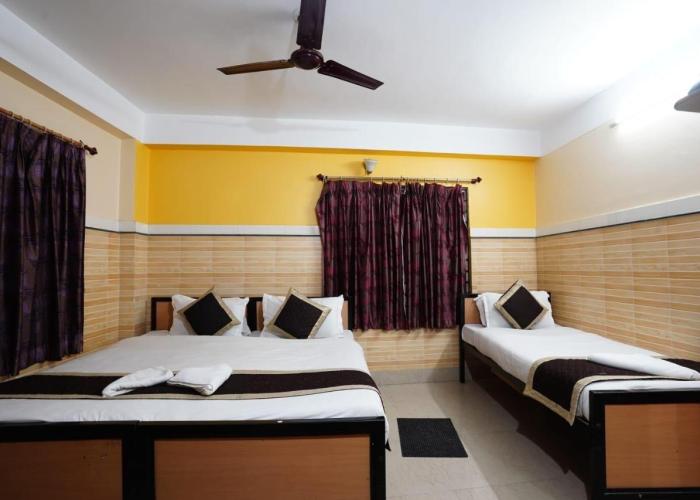 Tirupati Lodge NJP