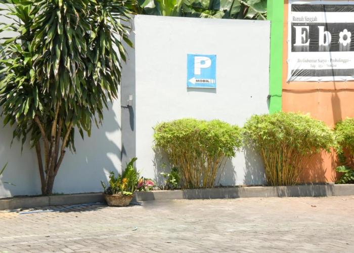 RedDoorz Syariah near Balai Kota Probolinggo 2