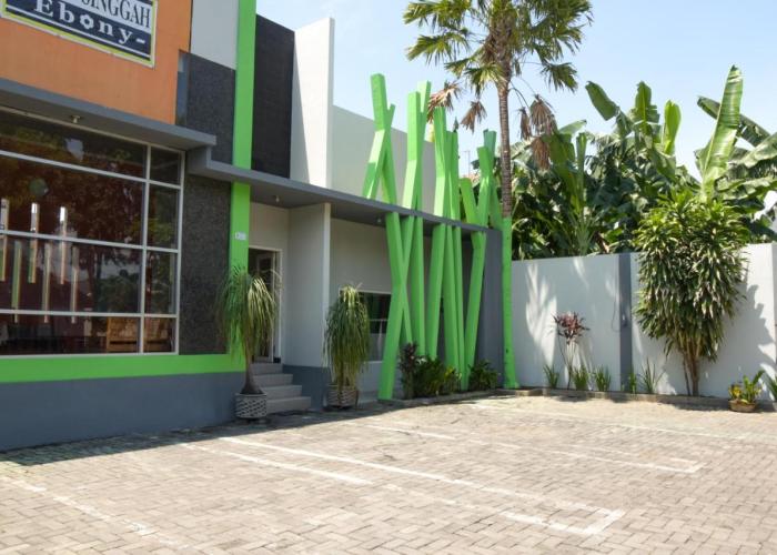 RedDoorz Syariah near Balai Kota Probolinggo 2
