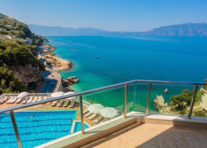 Toto Boutique Hotel & Apartments