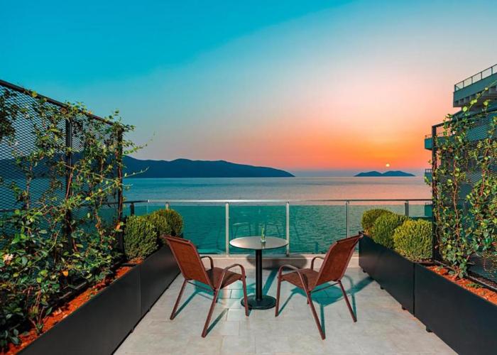 Toto Boutique Hotel & Apartments