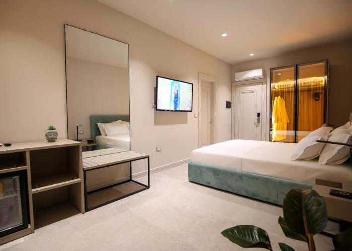 Toto Boutique Hotel & Apartments
