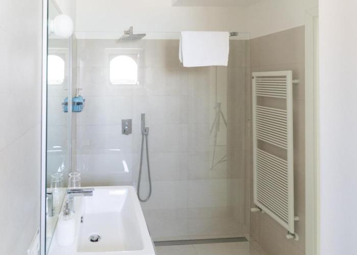 Santa Rosa luxury apartment 2 BEDROOMS 4 People private parking