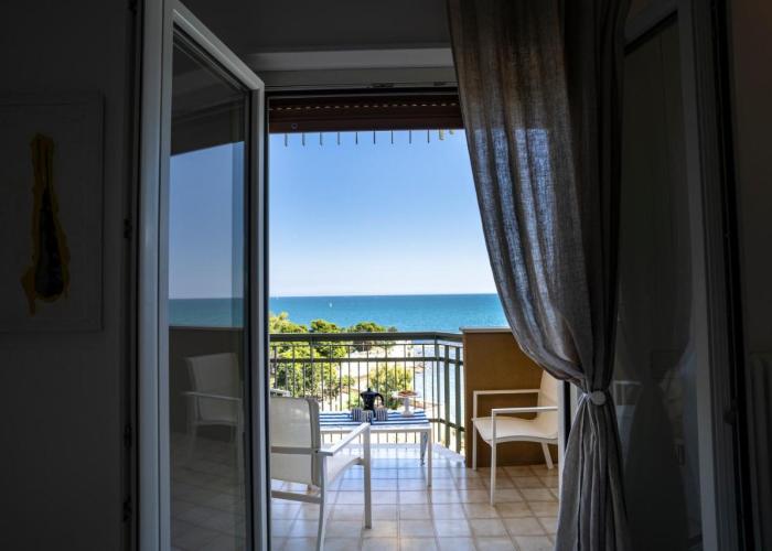 Santa Rosa luxury apartment 2 BEDROOMS 4 People private parking