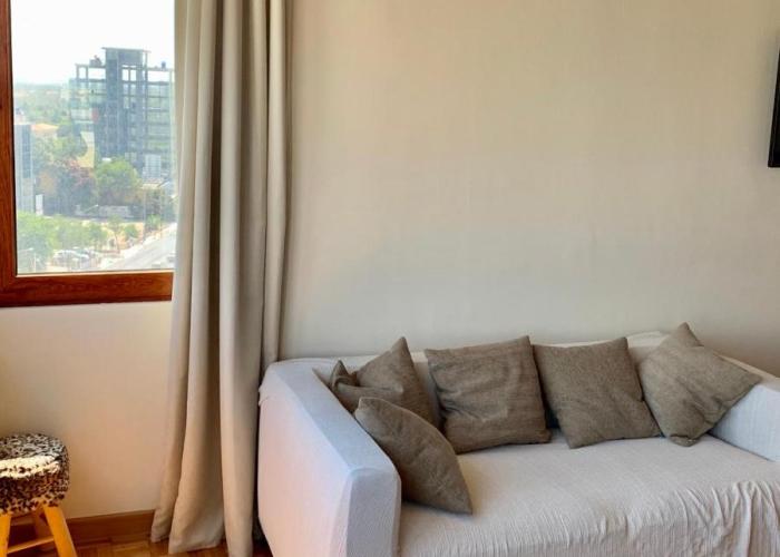 Modern 2 bed room large apartment