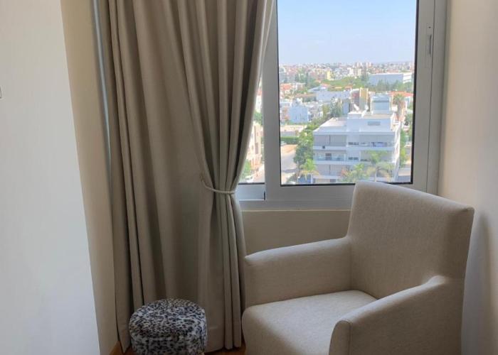 Modern 2 bed room large apartment
