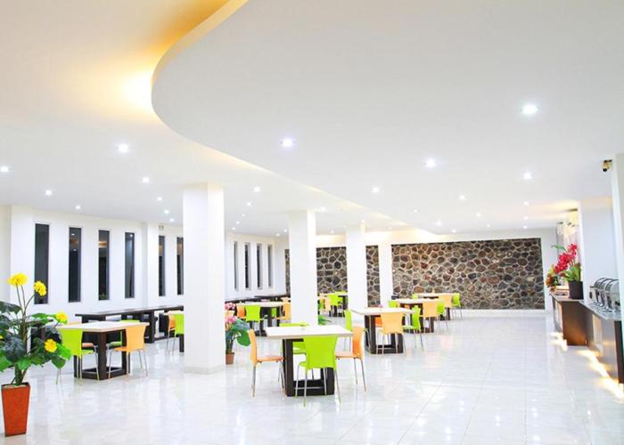 Emerald Hotel