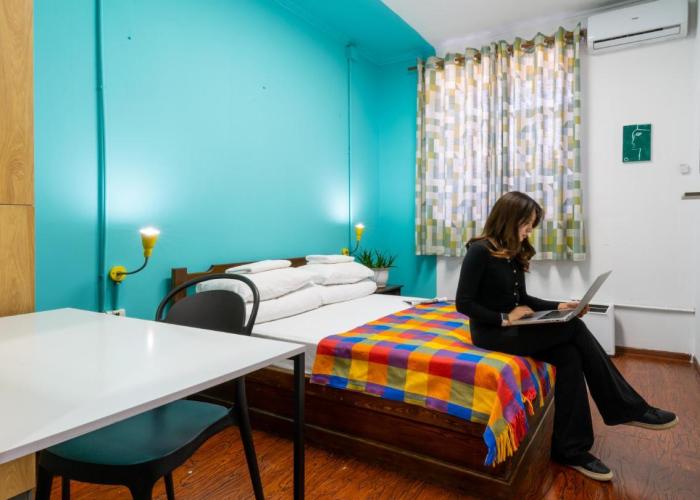 ololoFreelander work and travel Hostel