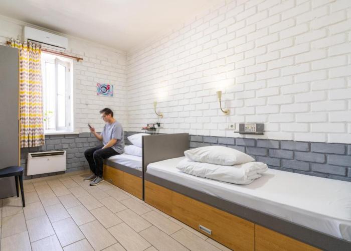 ololoFreelander work and travel Hostel