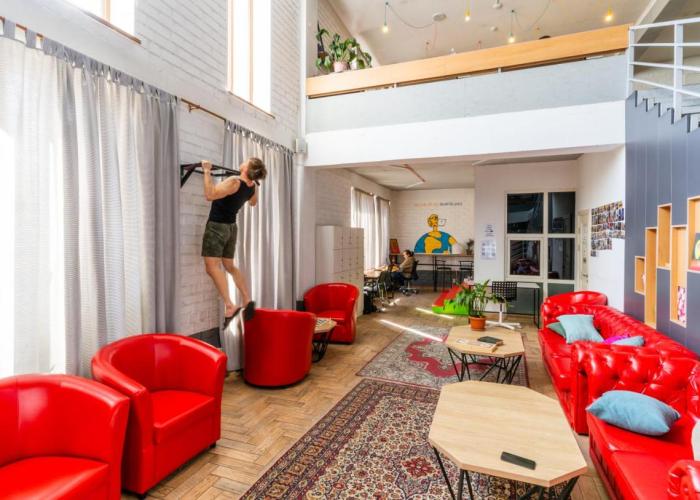 ololoFreelander work and travel Hostel
