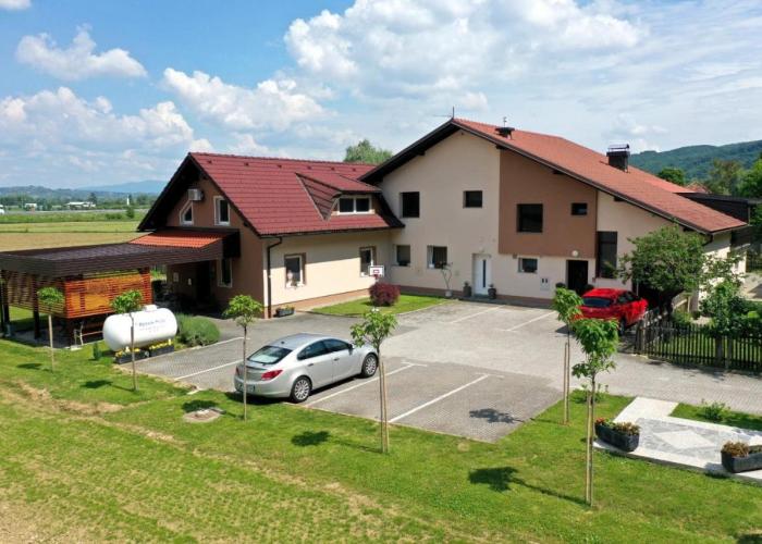 Lux Living Apartments BUDIČ near Terme Čatež