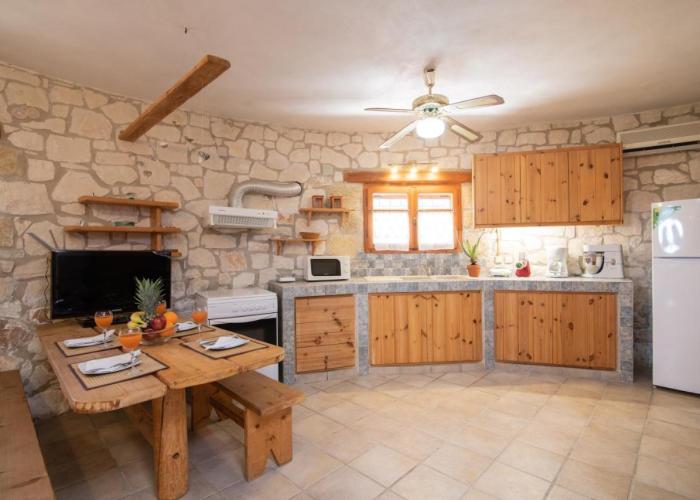 Gerakomylos Stone House