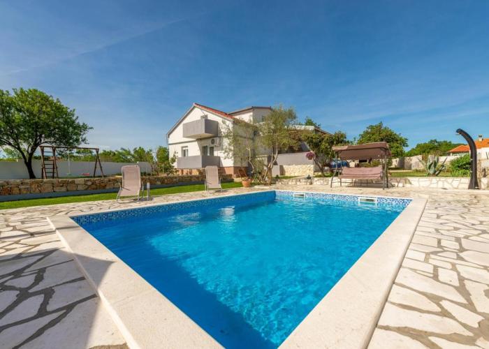 Home Idassa