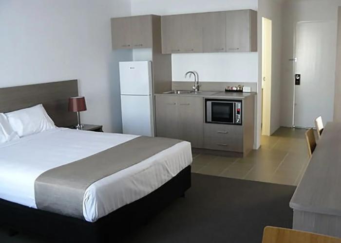Adelong Motel