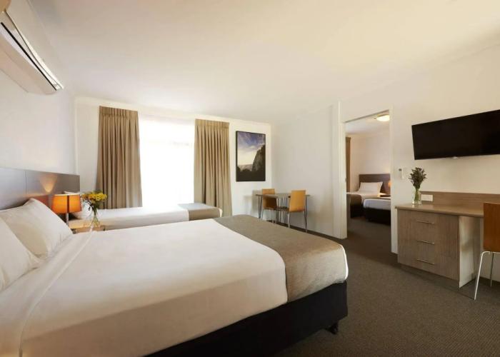 Adelong Motel