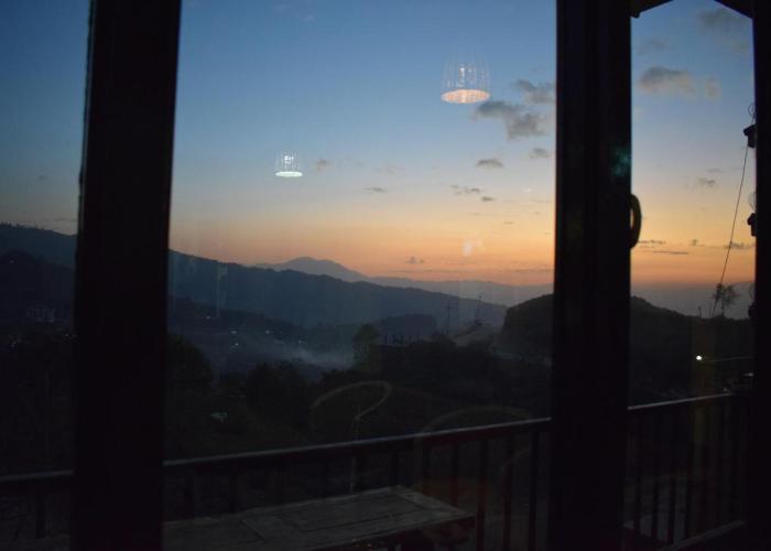 Berg House Cafe and Hotel