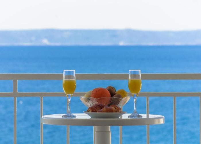 Beachfront Rooms Ana