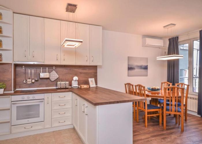 South Park, Vitosha View, 2-BDR, 2-BTHR Apartment by Flat Mаnager