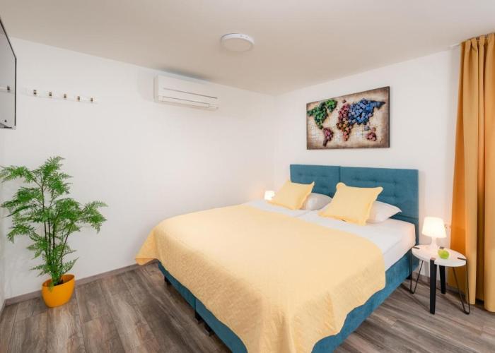 Rooms L17