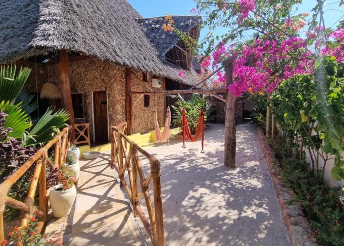 Salama & Mbuyuni Bungalows