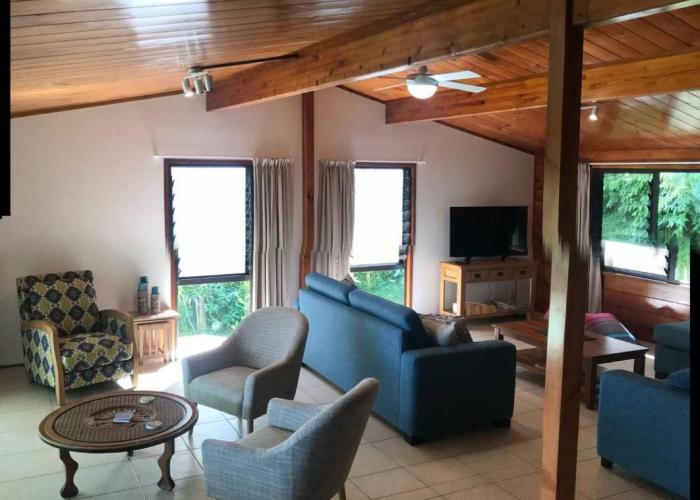 Pacific views, tranquil location, extra large home, Navy House 1
